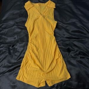 SHEIN Yellow Sleeveless Romper